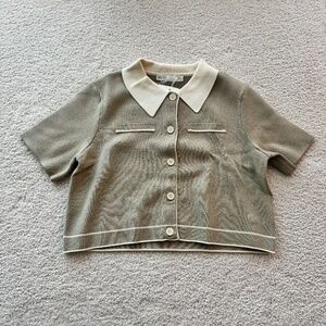 NWT Oak and Fort top